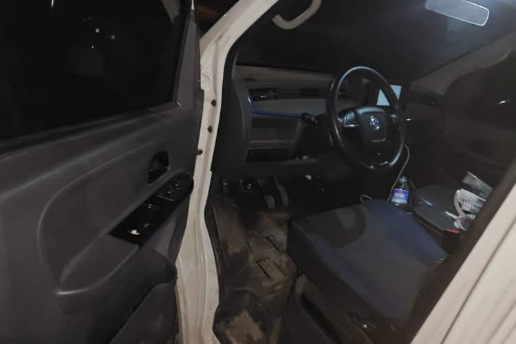 Used Dongfeng Yufeng EM27 2024 EM27L BYD CATL 41.86 kWh Driver Seat