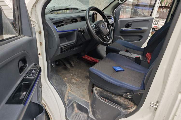Used Dongfeng Yufeng EM27 2024 EM27 EVE Energy 41.86 kWh Driver Seat