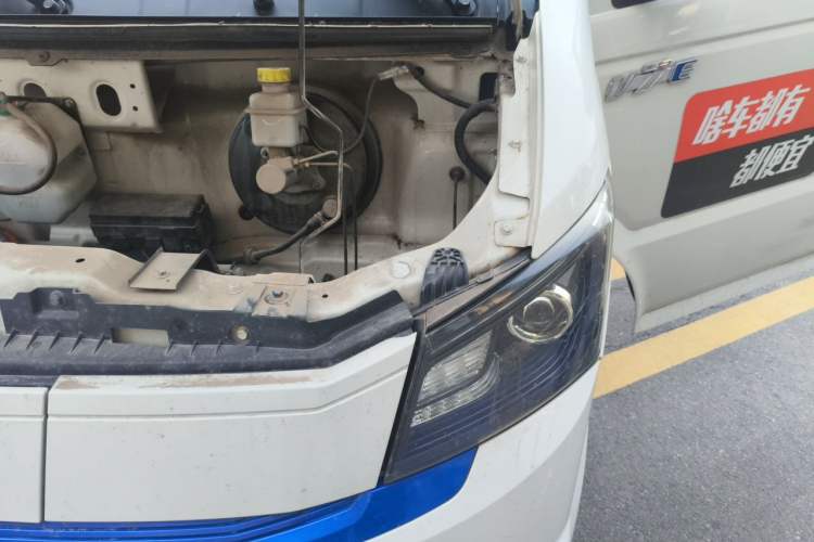 Used Dongfeng Yufeng EM27 2024 EM27L Eves Power 41.86 kWh Engine Bay Left