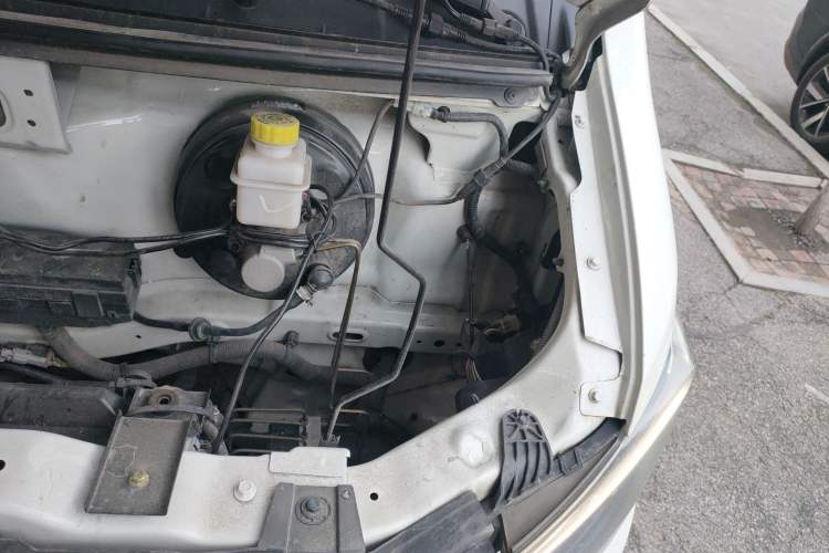 Used Dongfeng Yufeng EM27 2024 EM27L Eves Power 41.86 kWh Engine Bay Left