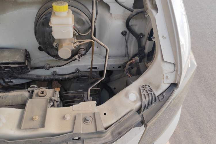 Used Dongfeng Yufeng EM27 2024 EM27L Eves Power 41.86 kWh Engine Bay Left