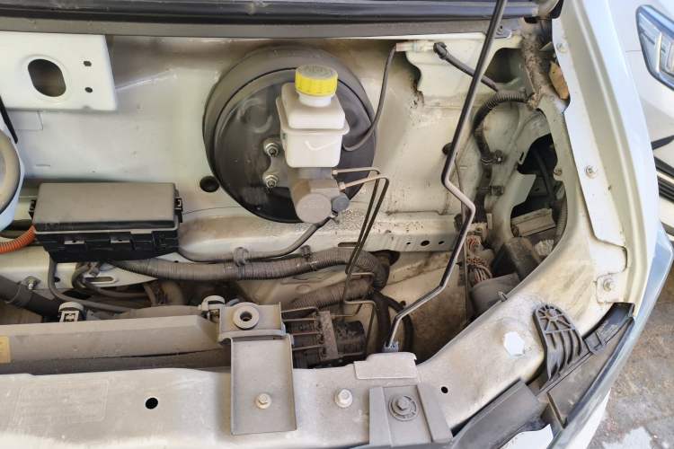 Used Dongfeng Yufeng EM27 2024 EM27 EVE Energy 41.86 kWh Engine Bay Left