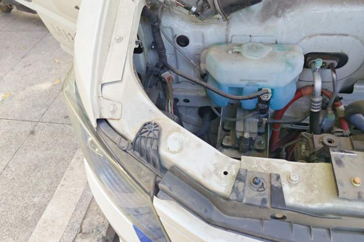 Used Dongfeng Yufeng EM27 2024 EM27L BYD CATL 41.86 kWh Engine Bay Right