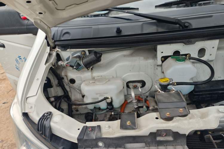 Used Dongfeng Yufeng EM27 2024 EM27 Henan Lithium Power 41.472 kWh Engine Bay Right