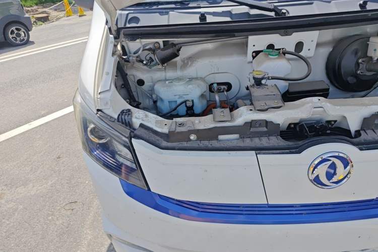Used Dongfeng Yufeng EM27 2024 EM27 Henan Lithium Power 41.472 kWh Engine Bay Right