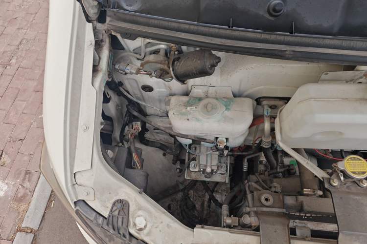 Used Dongfeng Yufeng EM27 2024 EM27L Eves Power 41.86 kWh Engine Bay Right