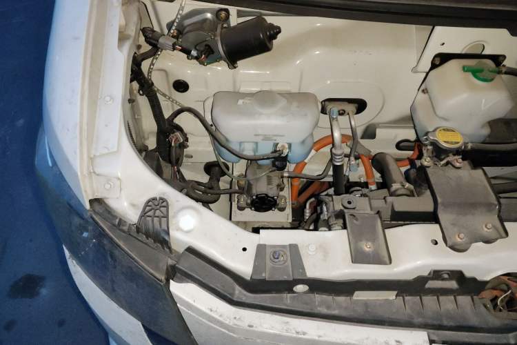 Used Dongfeng Yufeng EM27 2024 EM27L Eves Power 41.86 kWh Engine Bay Right