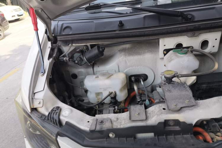 Used Dongfeng Yufeng EM27 2024 EM27L Eves Power 41.86 kWh Engine Bay Right