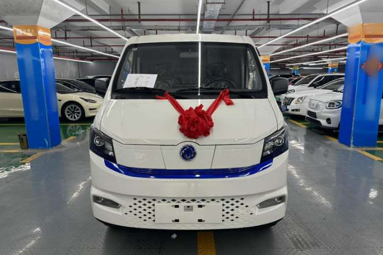 Used Dongfeng Yufeng EM27 2024 EM27 CATL 41.86 kWh Exterior 1