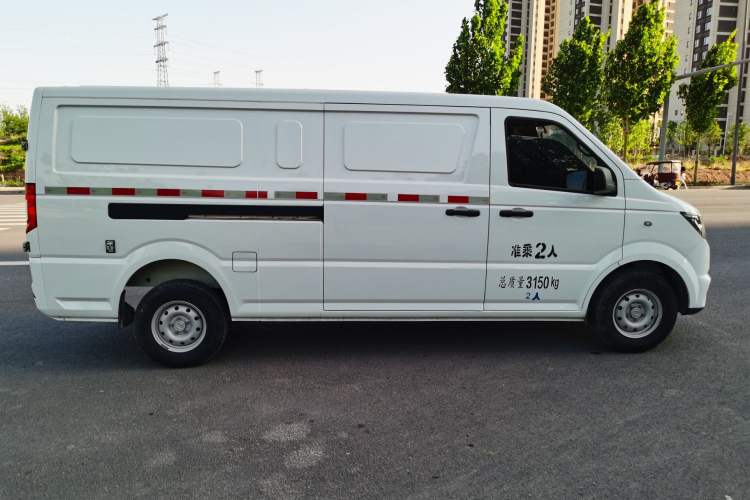 Used Dongfeng Yufeng EM27 2024 EM27L Eves Power 41.86 kWh Exterior 2