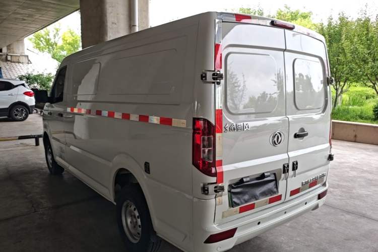 Used Dongfeng Yufeng EM27 2024 EM27 Henan Lithium Power 41.472 kWh Exterior 2