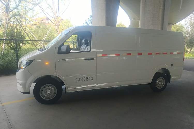 Used Dongfeng Yufeng EM27 2024 EM27L Henan Lidong 41.472 kWh Exterior 3