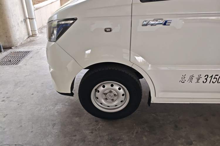 Used Dongfeng Yufeng EM27 2024 EM27L BYD CATL 41.86 kWh Exterior 4