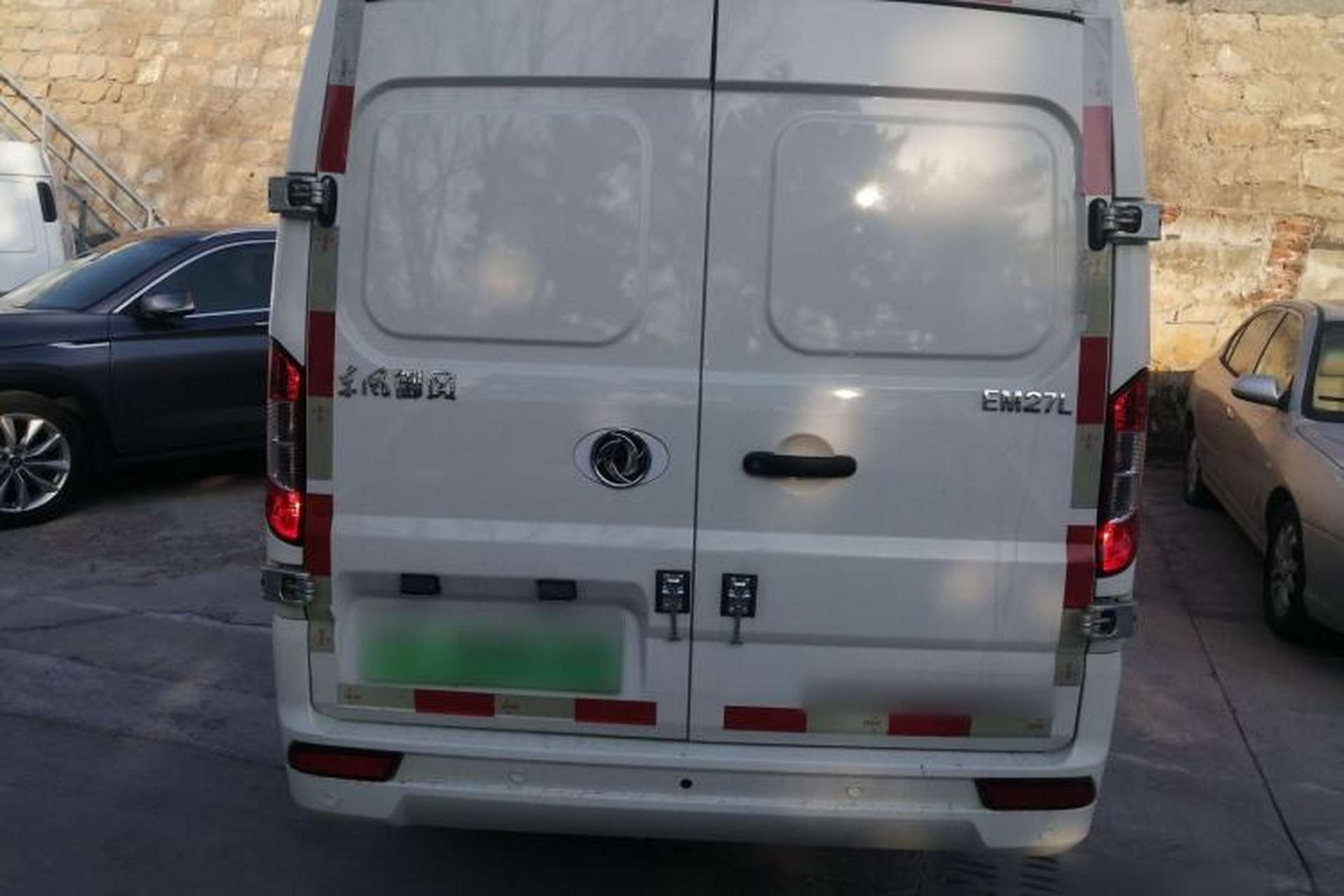 Used Dongfeng Yufeng EM27 2024 EM27 EVE Energy 41.86 kWh Exterior 4