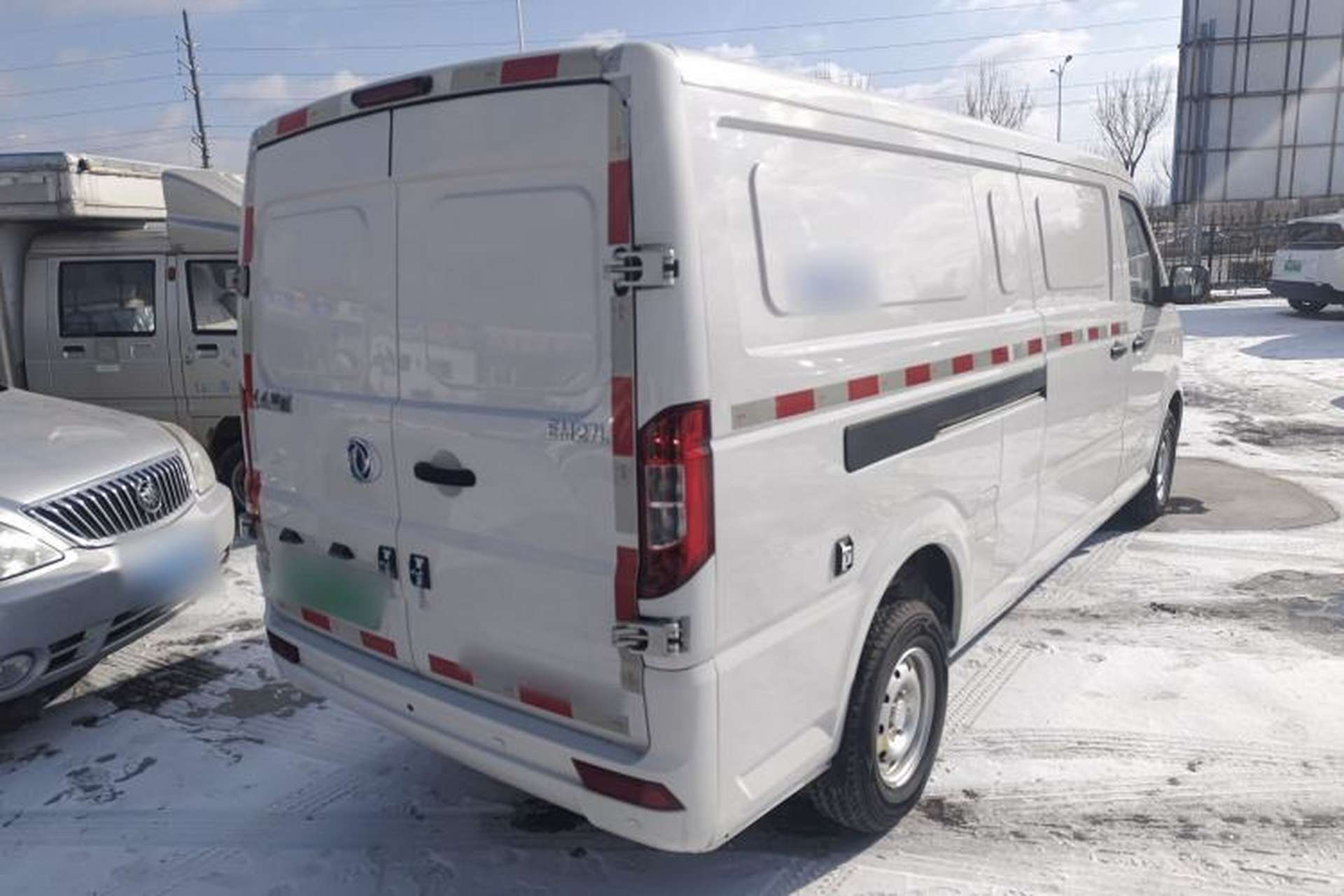 Used Dongfeng Yufeng EM27 2024 EM27L BYD CATL 41.86 kWh Exterior 5