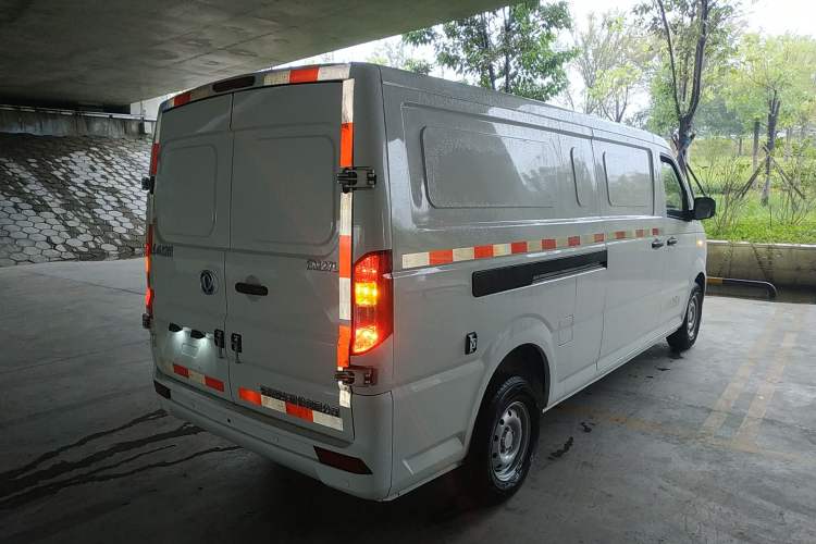 Used Dongfeng Yufeng EM27 2024 EM27L Henan Lidong 41.472 kWh Exterior 5