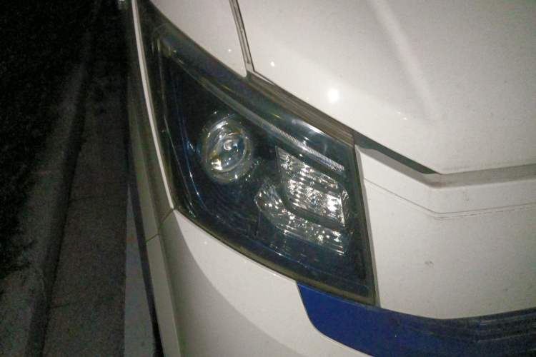 Used Dongfeng Yufeng EM27 2024 EM27 EVE Energy 41.86 kWh Exterior 6