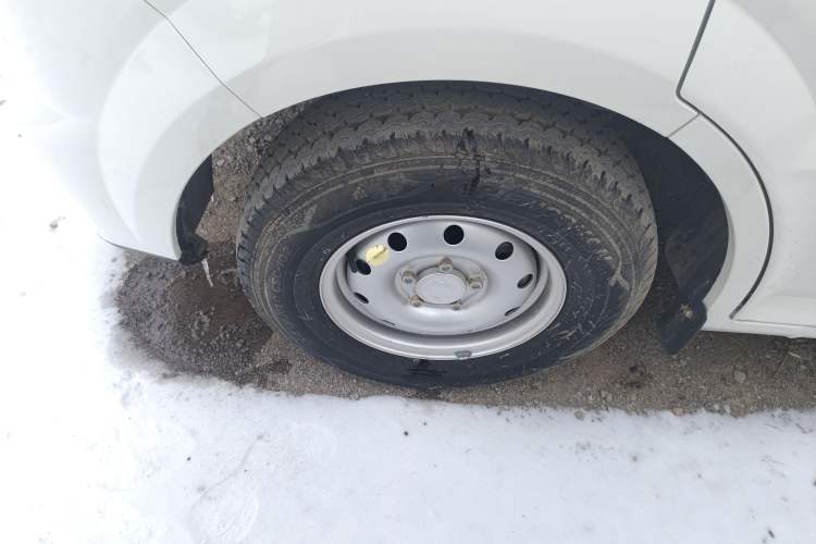 Used Dongfeng Yufeng EM27 2024 EM27L BYD CATL 41.86 kWh Exterior 7