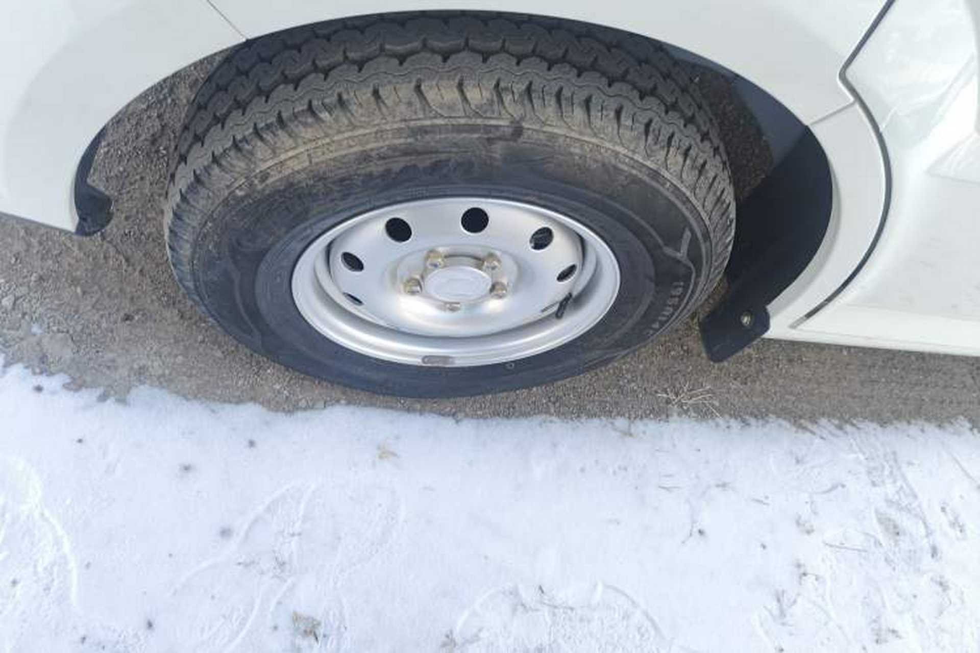 Used Dongfeng Yufeng EM27 2024 EM27L BYD CATL 41.86 kWh Exterior 7