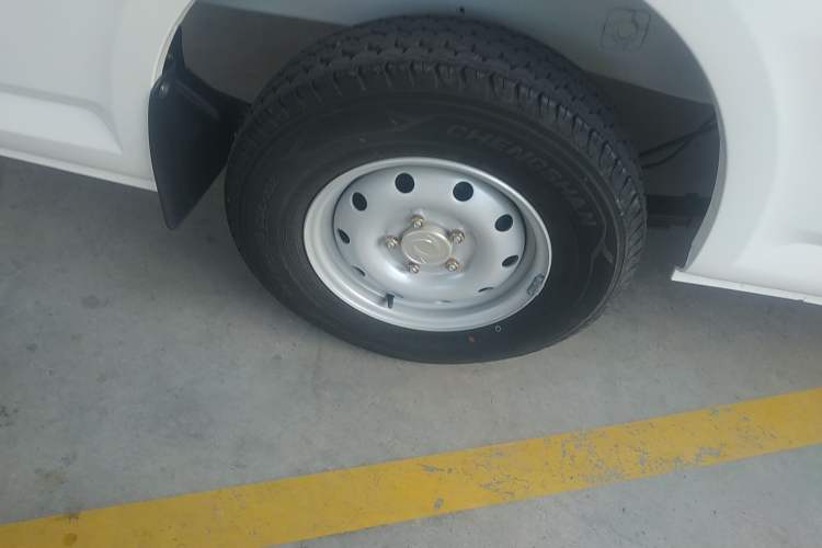 Used Dongfeng Yufeng EM27 2024 EM27L Henan Lidong 41.472 kWh Exterior 8