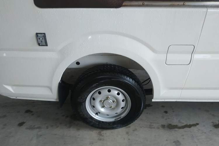 Used Dongfeng Yufeng EM27 2024 EM27L Henan Lidong 41.472 kWh Exterior 8