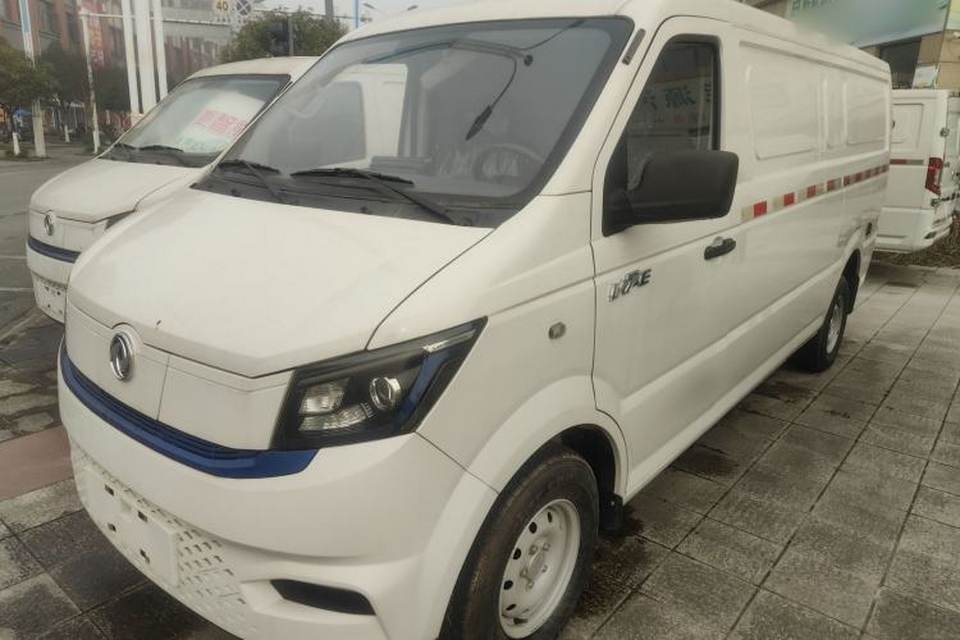Dongfeng Yufeng EM27 2024