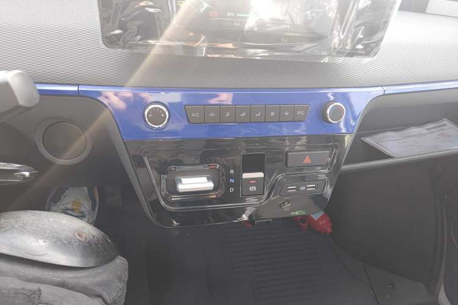Used Dongfeng Yufeng EM27 2024 EM27L BYD CATL 41.86 kWh Gear Lever