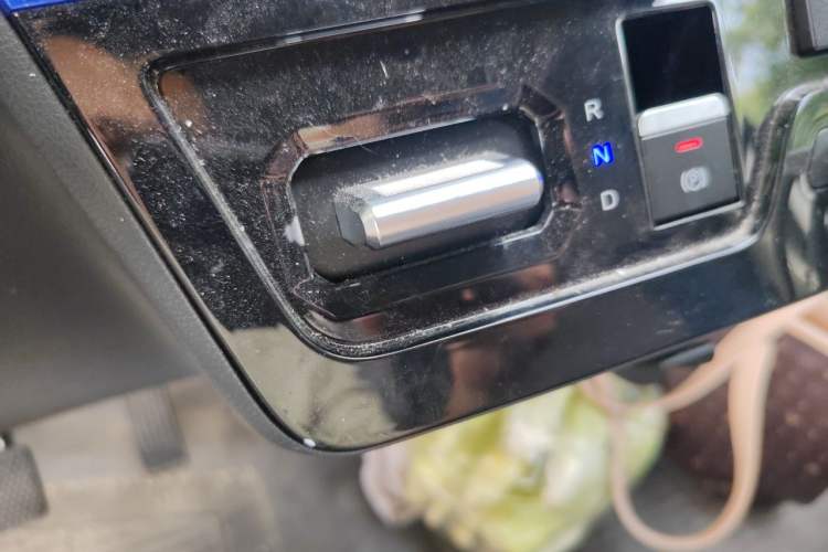 Used Dongfeng Yufeng EM27 2024 EM27L Henan Lidong 41.472 kWh Gear Lever