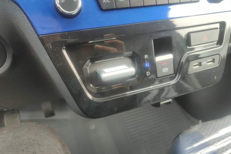 Used Dongfeng Yufeng EM27 2024 EM27L Eves Power 41.86 kWh Gear Lever