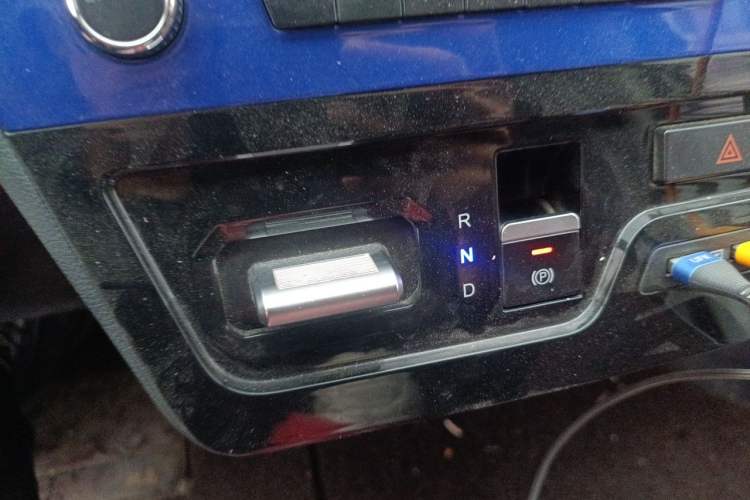 Used Dongfeng Yufeng EM27 2024 EM27L Eves Power 41.86 kWh Gear Lever