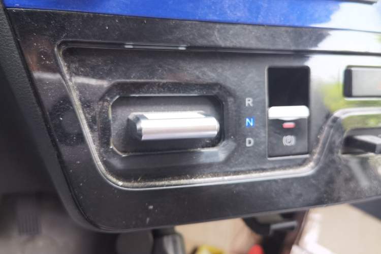 Used Dongfeng Yufeng EM27 2024 EM27L Eves Power 41.86 kWh Gear Lever