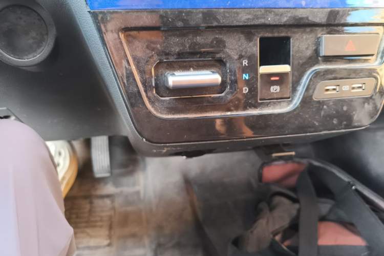 Used Dongfeng Yufeng EM27 2024 EM27L BYD CATL 41.86 kWh Gear Lever