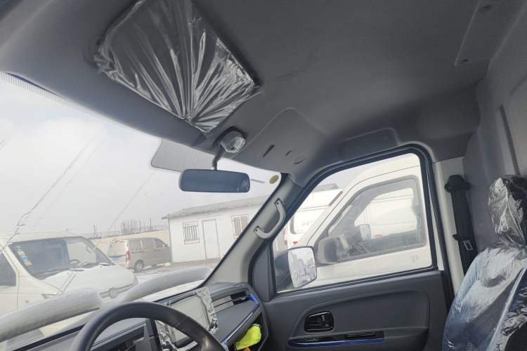 Used Dongfeng Yufeng EM27 2024 EM27L BYD CATL 41.86 kWh Headliner