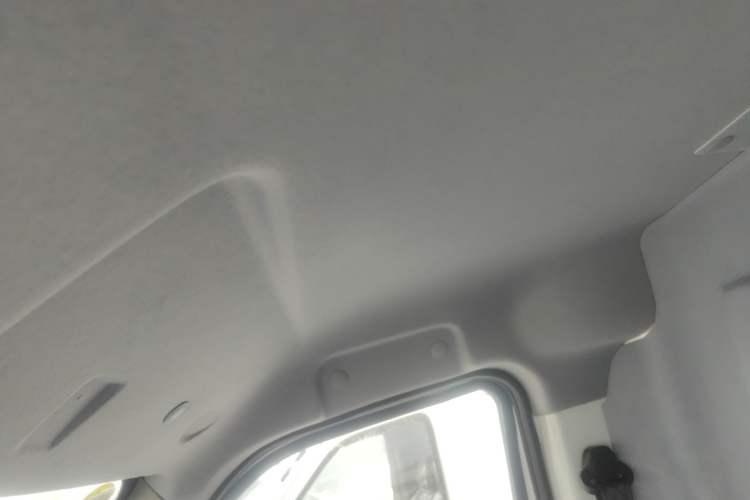 Used Dongfeng Yufeng EM27 2024 EM27L Eves Power 41.86 kWh Headliner
