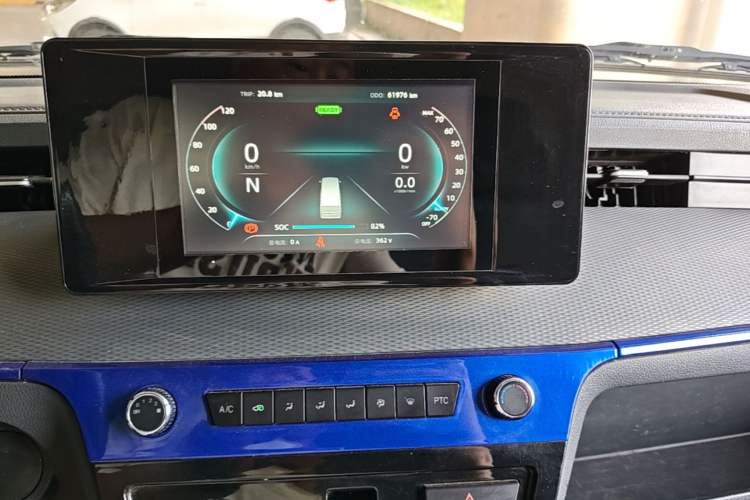 Used Dongfeng Yufeng EM27 2024 EM27 Henan Lithium Power 41.472 kWh Instrument Cluster