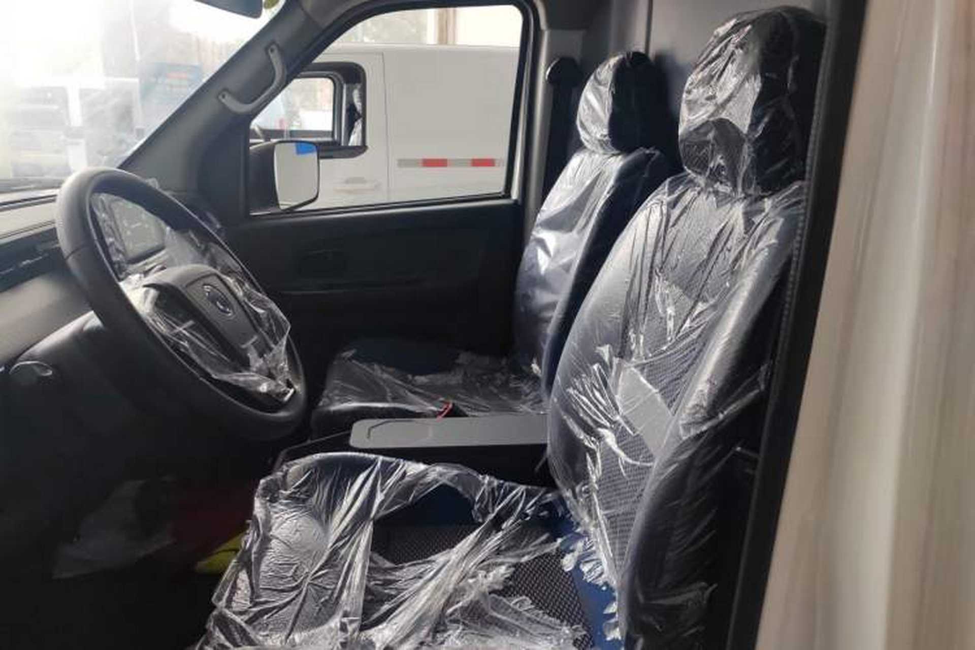 Used Dongfeng Yufeng EM27 2024 EM27L Eves Power 41.86 kWh Interior 1
