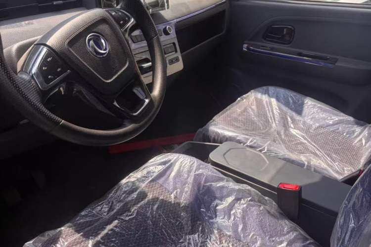 Used Dongfeng Yufeng EM27 2024 EM27 EVE Energy 41.86 kWh Interior 1