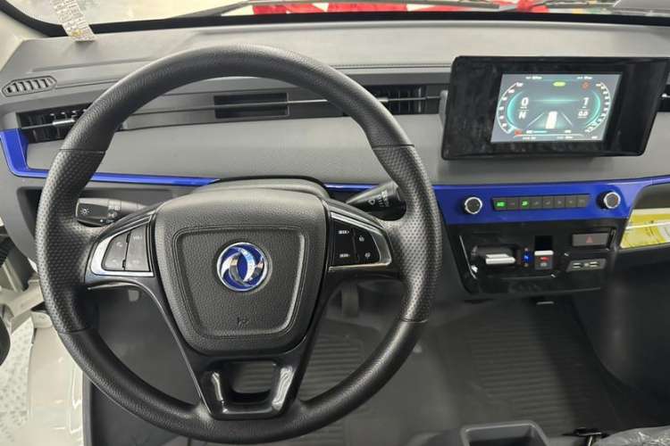 Used Dongfeng Yufeng EM27 2024 EM27 CATL 41.86 kWh Interior 1