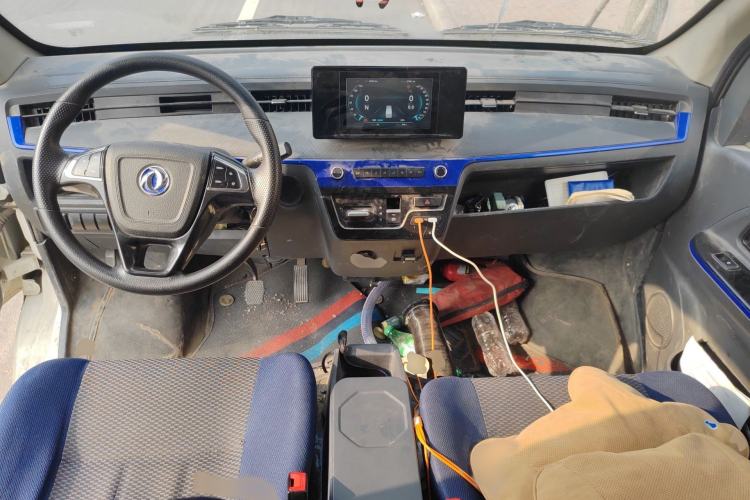Used Dongfeng Yufeng EM27 2024 EM27L Eves Power 41.86 kWh Interior 1