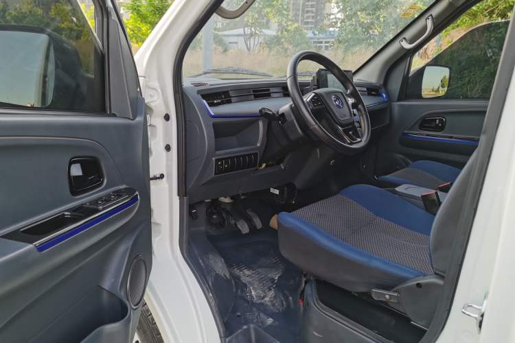 Used Dongfeng Yufeng EM27 2024 EM27L Eves Power 41.86 kWh Interior 2