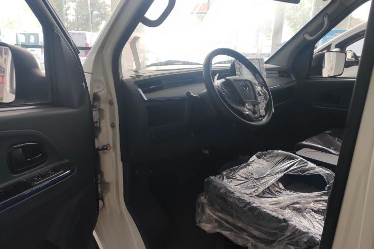 Used Dongfeng Yufeng EM27 2024 EM27L Eves Power 41.86 kWh Interior 2