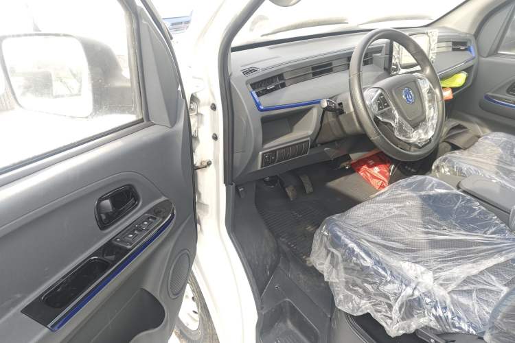 Used Dongfeng Yufeng EM27 2024 EM27L BYD CATL 41.86 kWh Interior 3