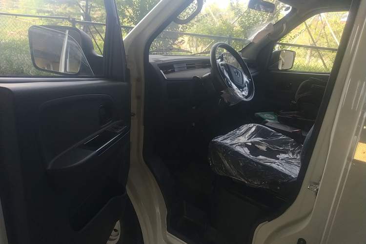 Used Dongfeng Yufeng EM27 2024 EM27L Henan Lidong 41.472 kWh Interior 3