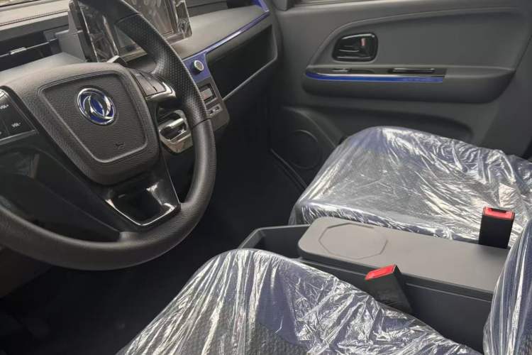 Used Dongfeng Yufeng EM27 2024 EM27 EVE Energy 41.86 kWh Interior 3