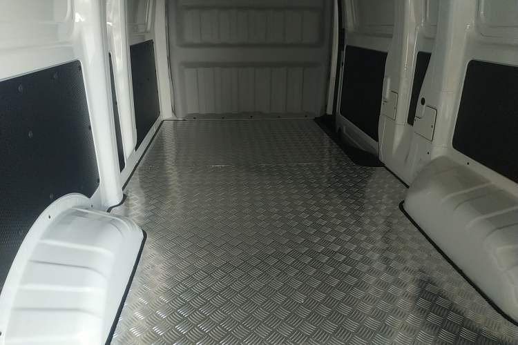 Used Dongfeng Yufeng EM27 2024 EM27L Henan Lidong 41.472 kWh Interior 4