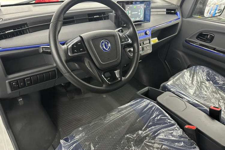Used Dongfeng Yufeng EM27 2024 EM27 CATL 41.86 kWh Interior 5