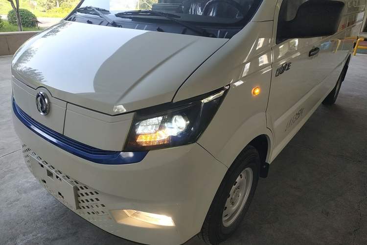 Used Dongfeng Yufeng EM27 2024 EM27L Henan Lidong 41.472 kWh Left Front Headlight