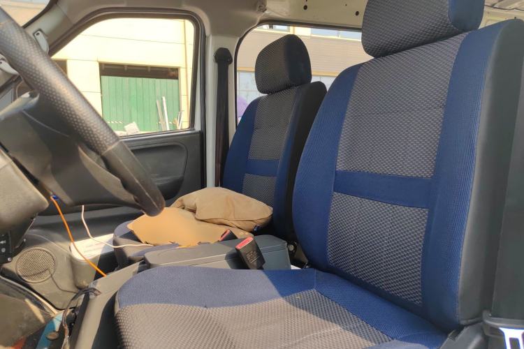Used Dongfeng Yufeng EM27 2024 EM27L Eves Power 41.86 kWh Left Front Seat