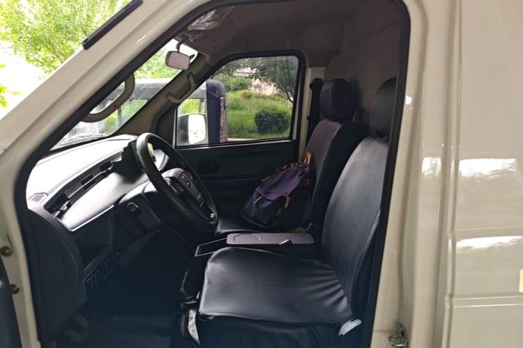 Used Dongfeng Yufeng EM27 2024 EM27 Henan Lithium Power 41.472 kWh Left Front Seat