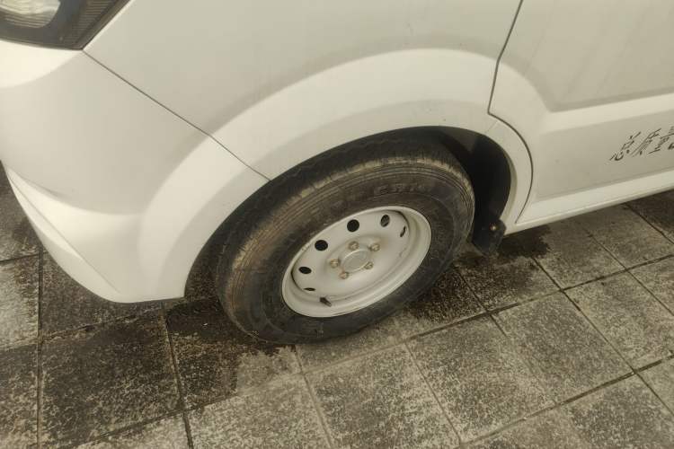 Used Dongfeng Yufeng EM27 2024 EM27L Eves Power 41.86 kWh Left Front Wheel Hub